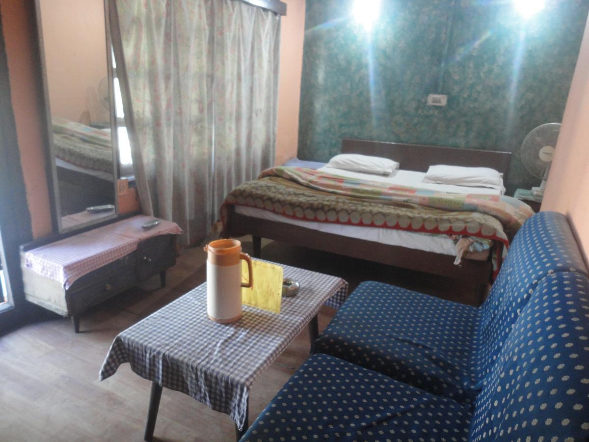 Hotel Walnut Grove 穆索里 外观 照片